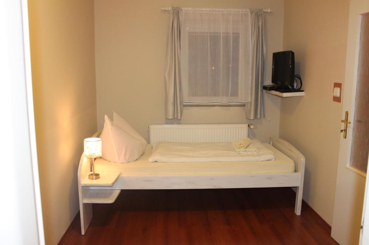 Zlaty Lev Hotell Svitavy Exteriör bild