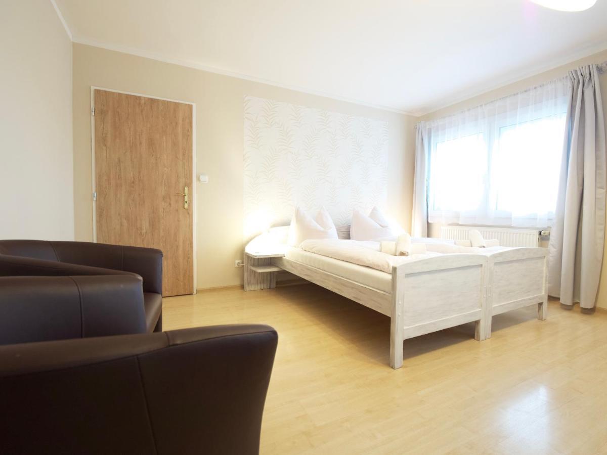 Zlaty Lev Hotell Svitavy Exteriör bild